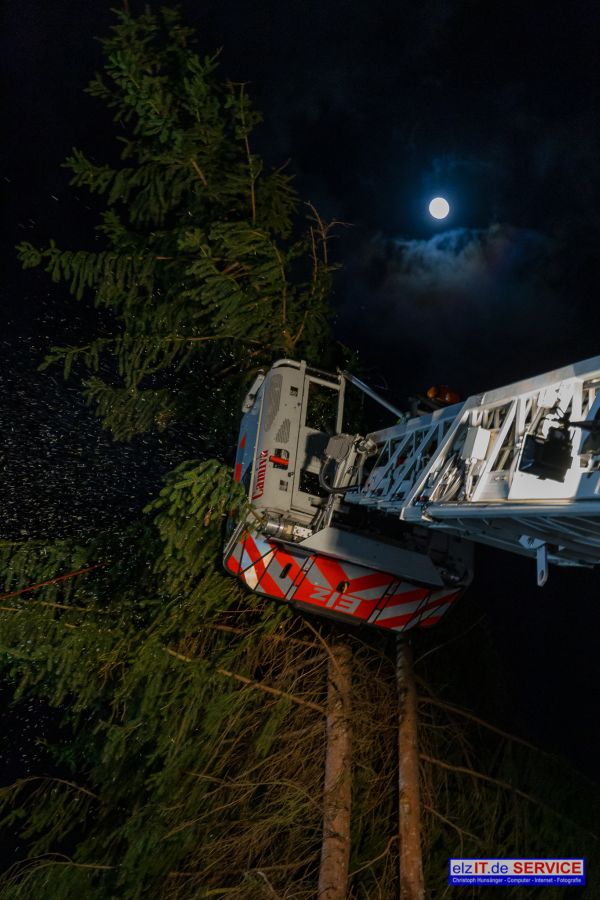 Arbeitsreiche Sturm-Nacht für die Feuerwehr